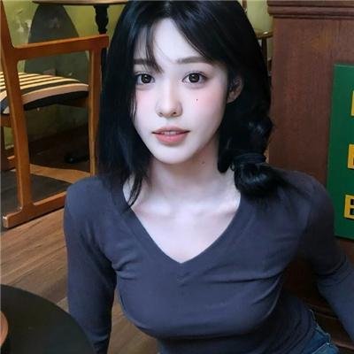 正是青春璀璨时